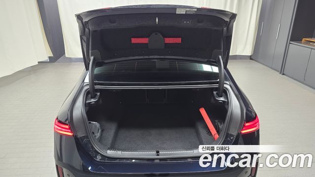 BMW 5-Series 2025 — photo 31