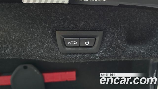BMW 5-Series 2025 — photo 32