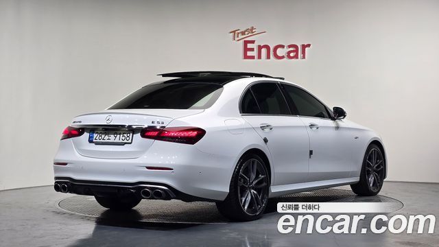 Mercedes-Benz E-Class 2021 — photo 2