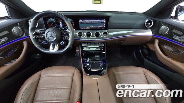 Mercedes-Benz E-Class 2021 — photo 10