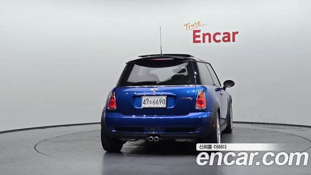 Mini Cooper 2006 — photo 4
