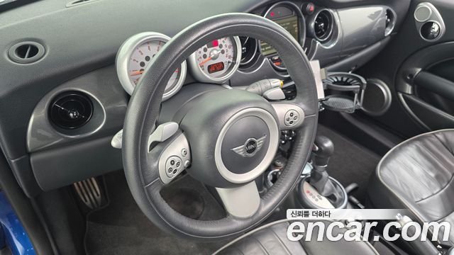 Mini Cooper 2006 — photo 17