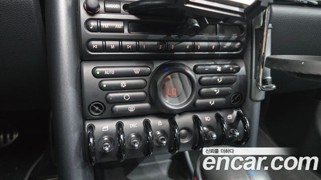 Mini Cooper 2006 — photo 19