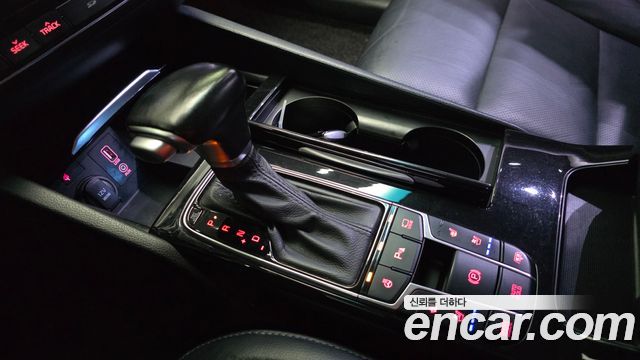 Kia K7 2016 — photo 9