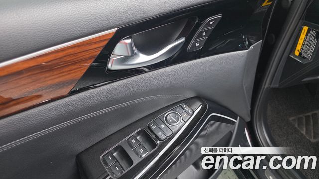 Kia K7 2016 — photo 12