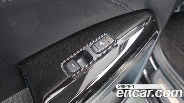 Kia K7 2016 — photo 19