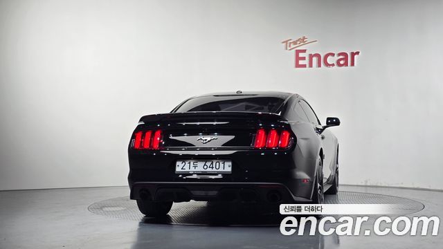 Ford Mustang 2017 — photo 4