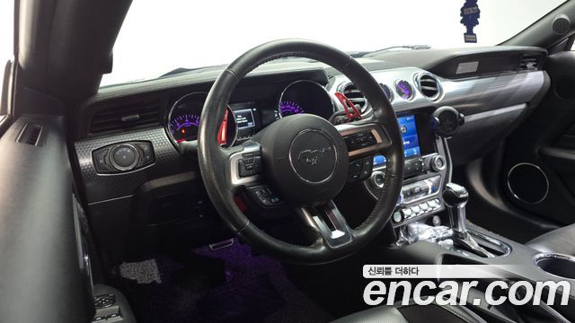 Ford Mustang 2017 — photo 12