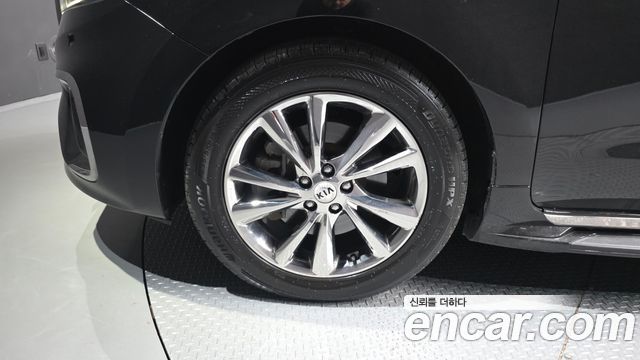 Kia Canival 2019 — photo 5