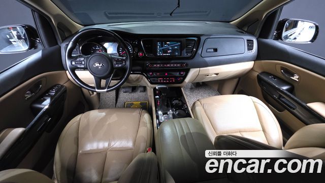 Kia Canival 2019 — photo 10
