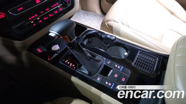 Kia Canival 2019 — photo 12