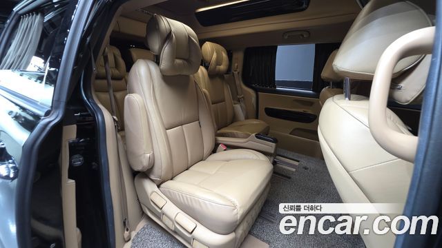 Kia Canival 2019 — photo 18