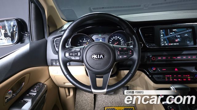 Kia Canival 2019 — photo 19