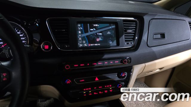 Kia Canival 2019 — photo 20