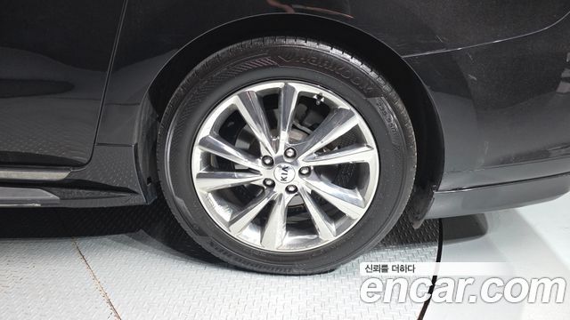 Kia Canival 2019 — photo 7
