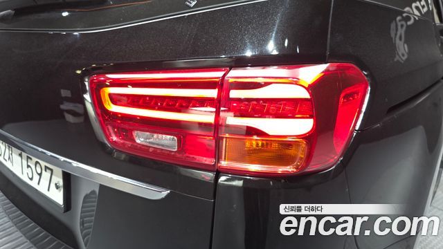 Kia Canival 2019 — photo 9