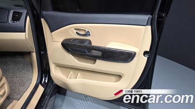 Kia Canival 2019 — photo 15