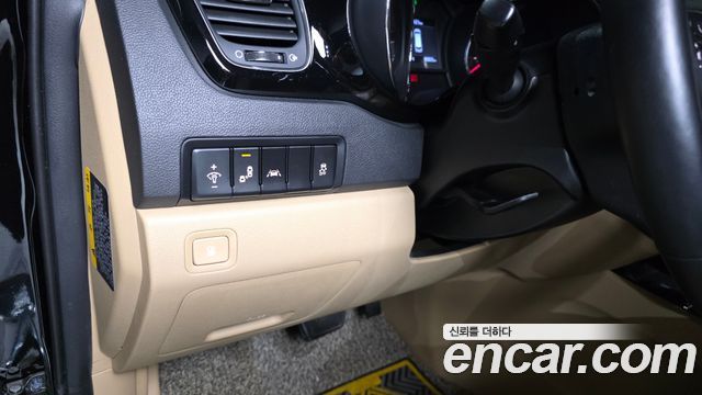 Kia Canival 2019 — photo 27