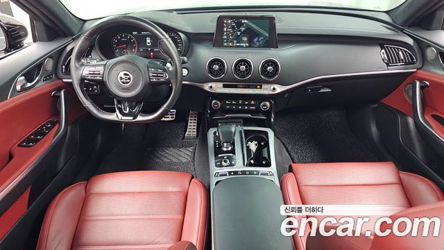 Kia Stinger 2019 — photo 10