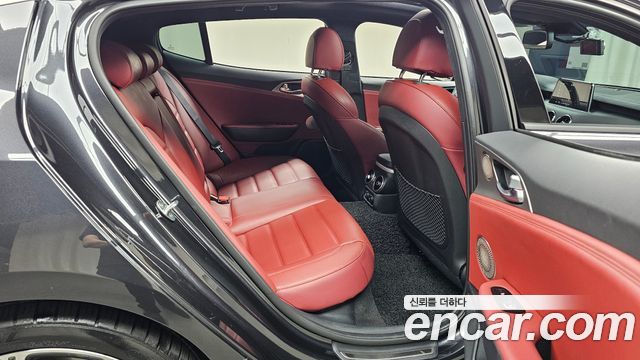 Kia Stinger 2019 — photo 17