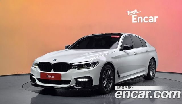 BMW 5-Series 2018 — photo 1