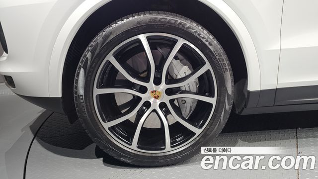 Porsche Cayenne 2020 — photo 5