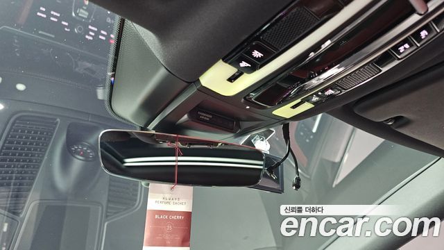 Porsche Cayenne 2020 — photo 24