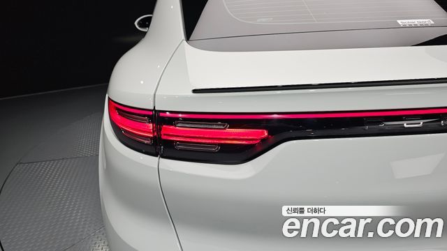 Porsche Cayenne 2020 — photo 9