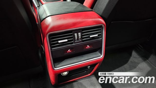 Porsche Cayenne 2020 — photo 34