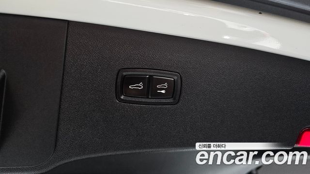 Porsche Cayenne 2020 — photo 36