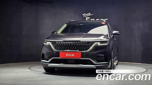 Kia Canival 2023 — photo 3
