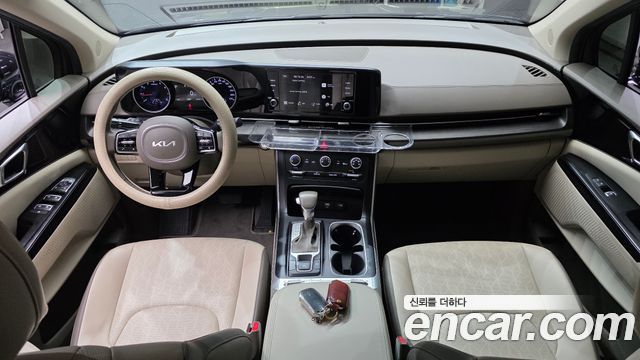 Kia Canival 2023 — photo 10