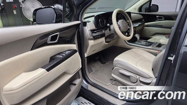 Kia Canival 2023 — photo 13