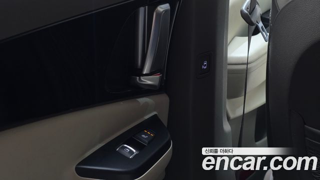 Kia Canival 2023 — photo 25