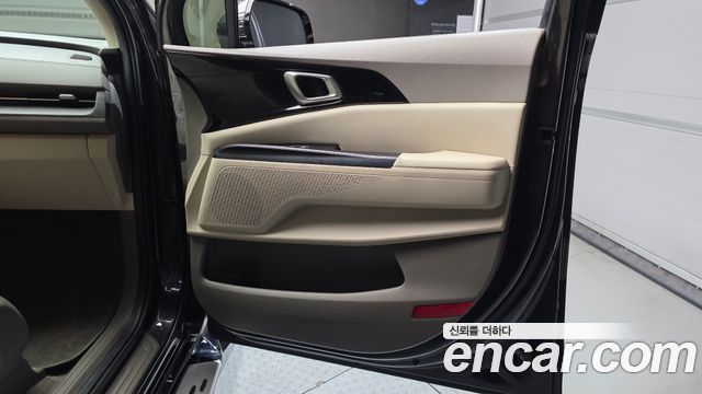 Kia Canival 2023 — photo 15