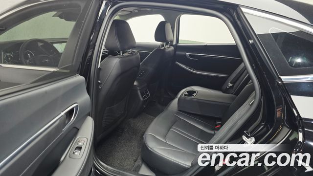 Hyundai Sonata 2023 — photo 17