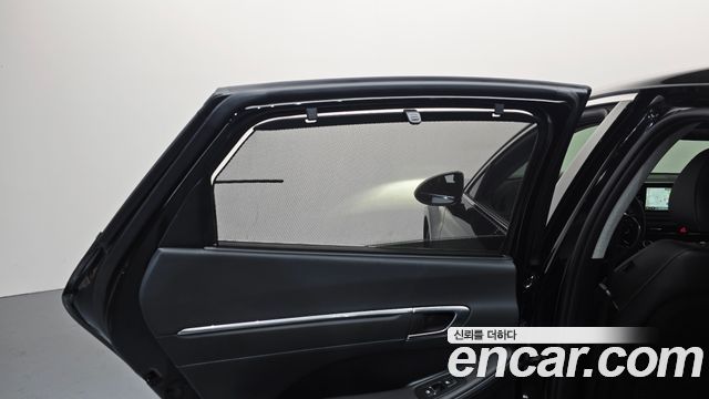 Hyundai Sonata 2023 — photo 23