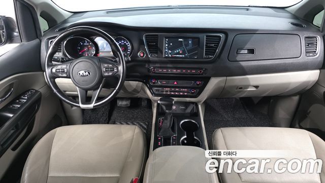 Kia Canival 2019 — photo 7