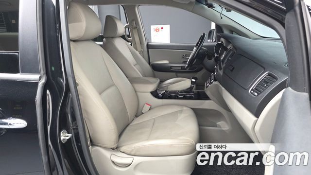 Kia Canival 2019 — photo 11
