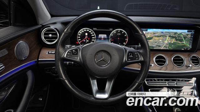Mercedes-Benz E-Class 2018 — photo 20