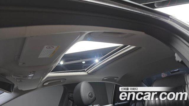 Mercedes-Benz E-Class 2018 — photo 22