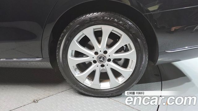 Mercedes-Benz E-Class 2018 — photo 7