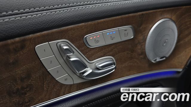 Mercedes-Benz E-Class 2018 — photo 28