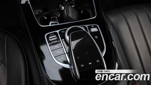 Mercedes-Benz E-Class 2018 — photo 32