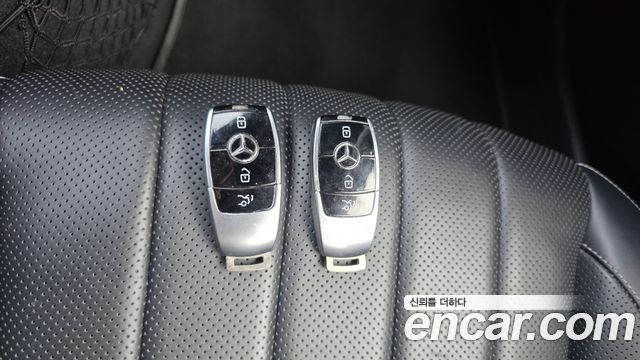 Mercedes-Benz E-Class 2018 — photo 35