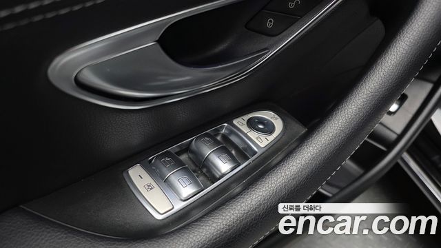 Mercedes-Benz E-Class 2018 — photo 36