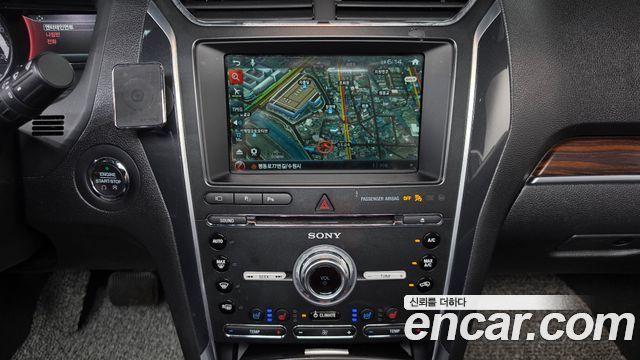 Ford Explorer 2018 — photo 13