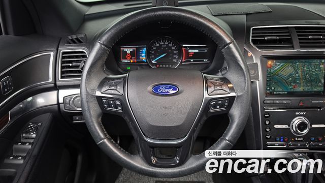 Ford Explorer 2018 — photo 14