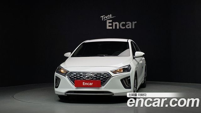Hyundai Ioniq 2020 — photo 3