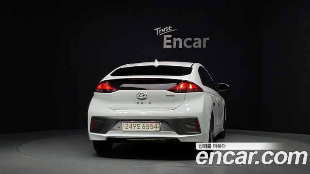 Hyundai Ioniq 2020 — photo 4